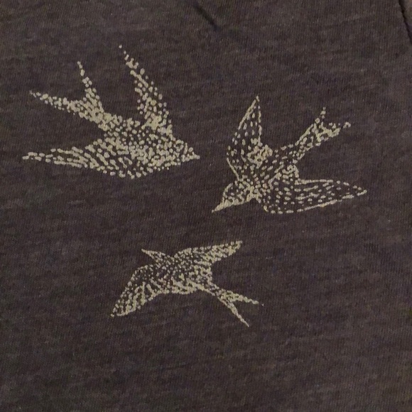 Free State purple T-shirt with birds - Picture 2 of 2
